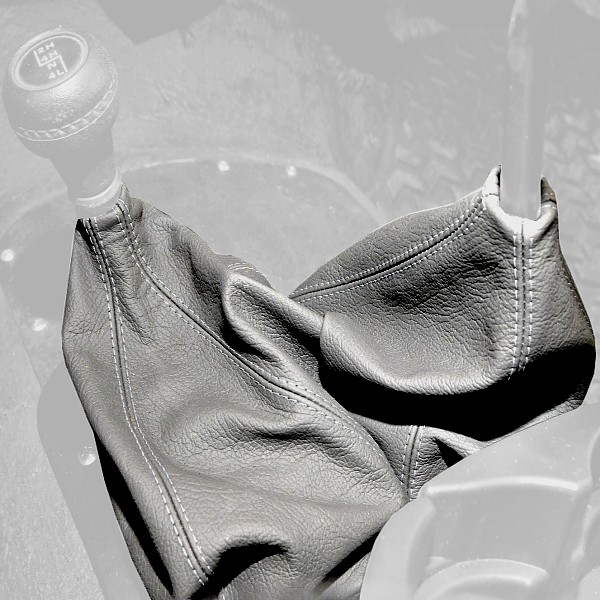 1987-95 Jeep Wrangler YJ shift boot - dual Questions & Answers